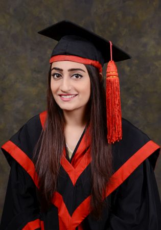 MADIHA DAR